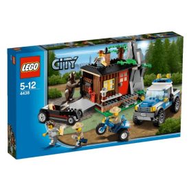 LEGO® City - A bűnöző búvóhelye (4438)