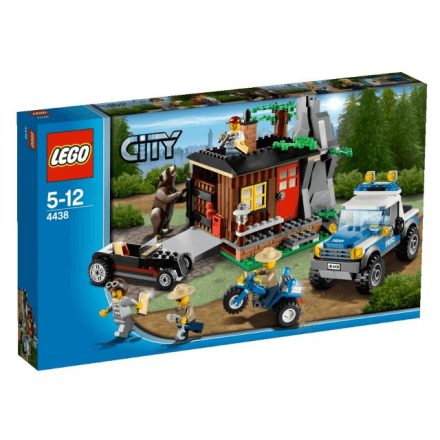 LEGO® City - A bűnöző búvóhelye (4438)