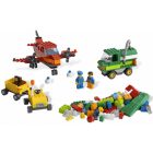 LEGO® Bricks & More - Repülőtér építő készlet (5933)