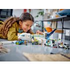 LEGO® City - Utasszállító repülőgép (60367)